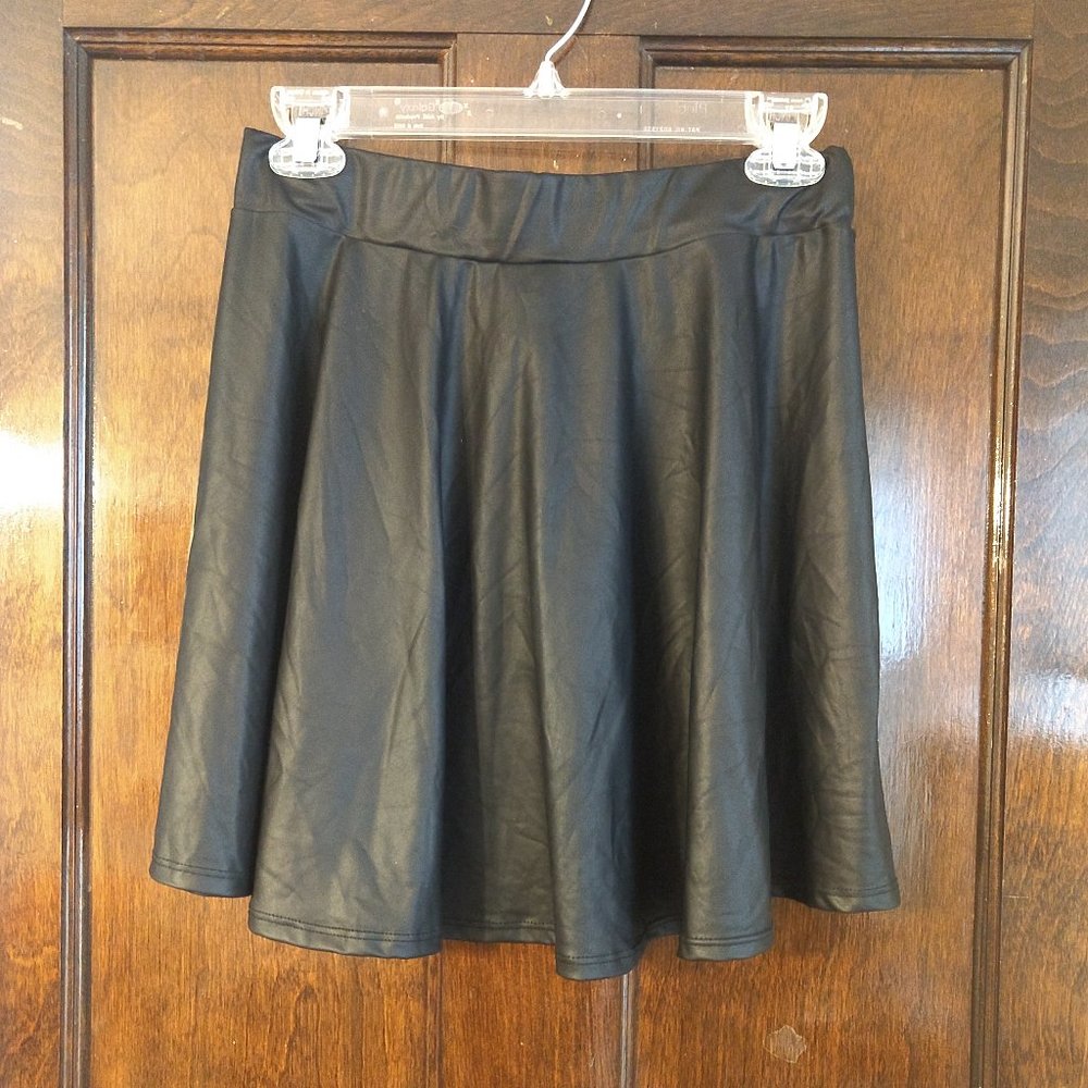 Cute Faux Leather Full Skirt